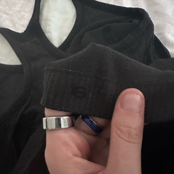 Lululemon Black Workout Tank Top - Picture 3 of 4